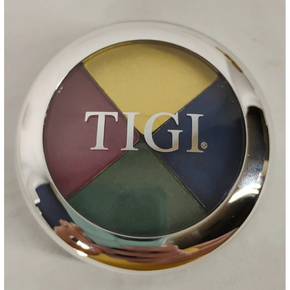 TIGI Professional Cosmetics High Density Quad Eyeshadow‎ Prostars 0.32oz USA